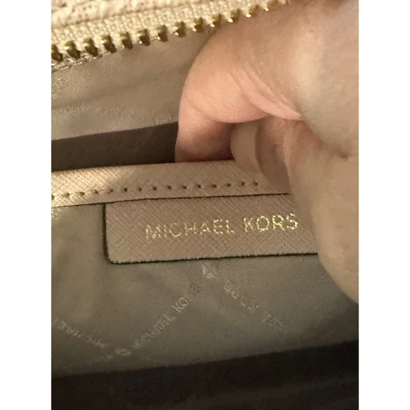 Michael Kors Abbey Pink Signature 3D Floral Applique Backpack Gold Hardware - Picture 8 of 9